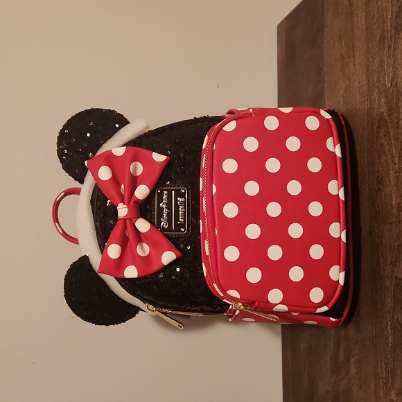 Loungefly Handbags - Disney Minnie Mouse Loungefly Backpack with sequins.